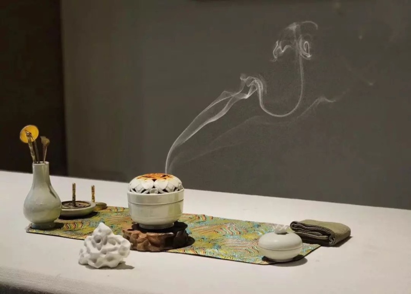 The healing power of incense for body and soul