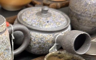 Глиняный чайник дровяного обжига "Сверкающий" мастера Гао Юэ из Цзиндэчжэнь. Price: ₽75,020 rub.