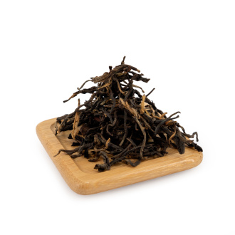 Red tea Jingmai da shu shaihong (Red tea from large puer trees of the Jingmai Mountains)
