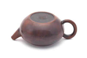 Чайник из исинской глины мастера Линь Ючжэнь «Подводный мир», 200 мл. Price: ₽5,610 rub.