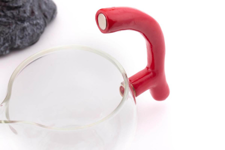 A gaiwan tea set with "Bull Horns" chahai. Price: ₽14,730 rub.