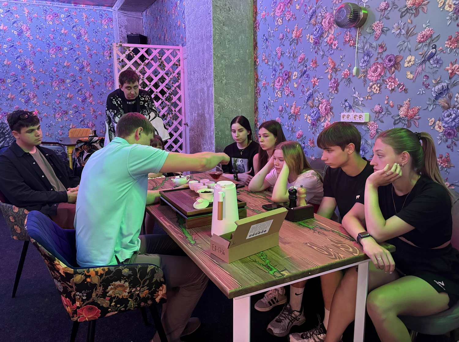 Tea ceremony in Yelets: "Tea line" and restaurant "Yesenin" give you a new taste journey