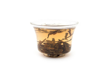 Pressed Raw Pu-erh Tea - Шэн пуэр 2004 г. «Мусульманин» чайного дома «Динсин» 357 г, 