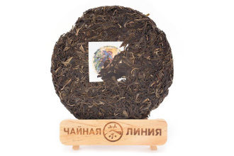Pressed Raw Pu-erh Tea - Шэн пуэр 2020 г. завода «Юньфусян» из уезда Мэнхай 357 г, 
