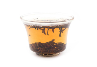 Red tea Song Zhen (Pine Needles)
