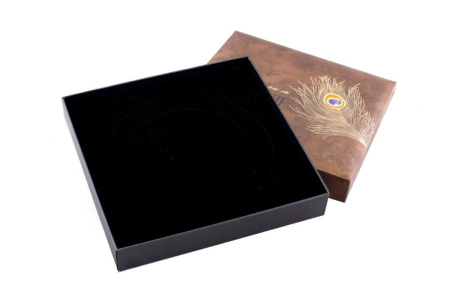 Gift packaging for pu-erh tea cake "Dark Peacock Feather". Price: ₽1,800 rub.