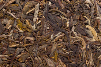 Pressed Raw Pu-erh Tea - Шэн пуэр 2017 г. «Восточная красавица» марки «Кайшуньхао», 357 гр, 