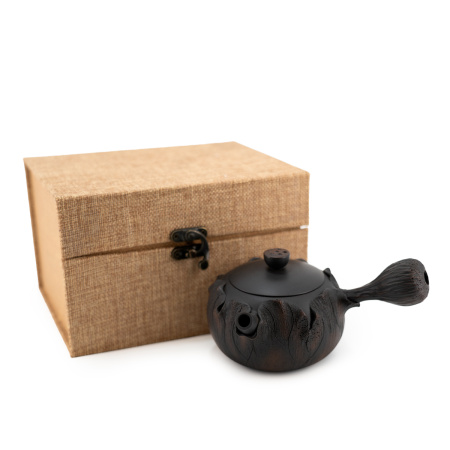 Jianshui, Yunnan clay teapot "Cloaked", 245 ml.. Price: ₽25,050 rub.