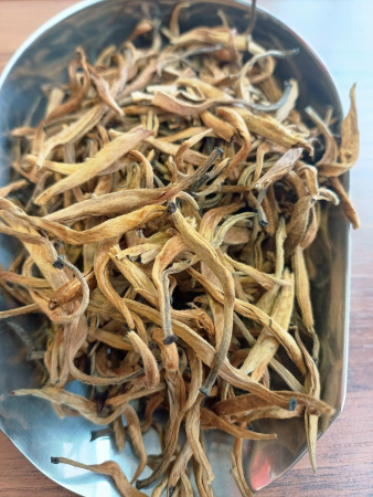 Red tea Da Jinya Dian Hong (Yunnan Red Tea "Big Golden Buds")