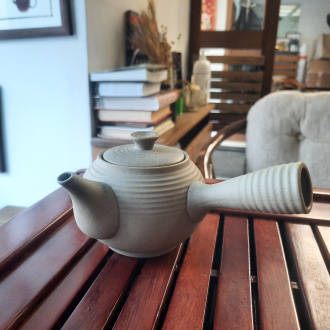 Чайник глиняный "В японском стиле" с боковой ручкой. Price: ₽26,910 rub.