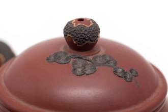 Yixing clay teapot by master Lin Yuzhen "Sense of taste", 240 ml.. Price: ₽14,780 rub.