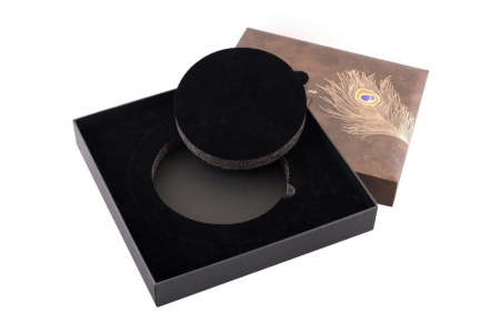 Gift packaging for pu-erh tea cake "Dark Peacock Feather". Price: ₽1,800 rub.