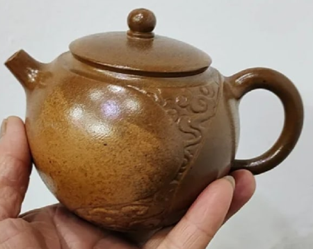 Чайник из исинской глины мастера Линь Ючжэнь «Золото». Price: ₽10,090 rub.