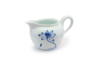 Porcelain chahai "Lotus", 235 ml. Price: ₽640 rub.