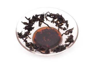 Loose Leaf Pu-erh Tea - Шу пуэр 2005 г. "Мэнхай гунтин" (Императорский из Мэнхай), 
