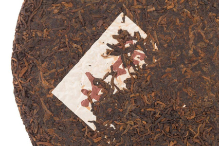 Pressed Rip Pu-erh Tea - Шу пуэр 2012 г. «Золотые ворсинки Биндао» завода «Зелёное озеро» бинча 357 г, 