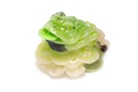 Чайная фигурка "Трёхлапая жаба богатства на деньгах" меняющая цвет. Price: ₽1,390 rub.