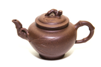 Чайник из исинской глины мастера Гао Вэньи «Лист бамбука» 210 мл.. Price: ₽13,060 rub.