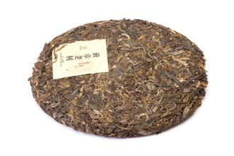 Pressed Raw Pu-erh Tea - Шэн пуэр 2014 г. «Баньчжан лаошу» марки «Кайшуньхао» завода «Цзюмин», 357 г, 
