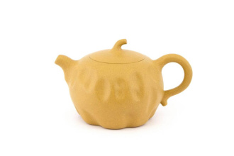 Yixing clay teapot "Yunshi" by master Gao Wenyi, 180 ml.. Price: ₽19,770 rub.