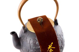 Cast iron teapot "Let's make tea in the forest", 1500 ml.. Price: ₽15,490 rub.