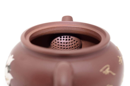 A teapot from Yixing, Jiangsu, "Magnolia", 190 ml. Price: ₽8,840 rub.