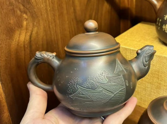 Teapot from Qinzhou, Guangxi "Dream House". Price: ₽13,610 rub.