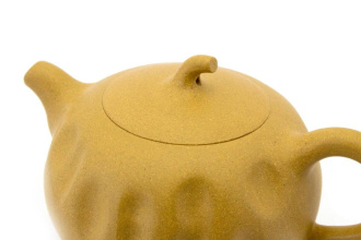 Yixing clay teapot "Yunshi" by master Gao Wenyi, 180 ml.. Price: ₽19,770 rub.