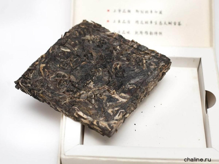 Pressed Raw Pu-erh Tea - Шэн пуэр 2013 г. «Лаобаньчжан» марки «Хунчжунхун» 80 г, 