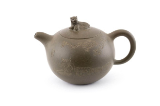 Чайник из исинской глины «Хозяин джунглей». Price: ₽8,170 rub.