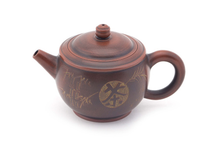 Исинский глиняный чайник «Одинокая ветка» мастер Ин Хуаюй, 180 мл. Price: ₽5,250 rub.
