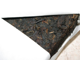 Pressed Rip Pu-erh Tea - Шу пуэр 2011 г. «7581» марки «Чжунча», кирпич 250 г., 