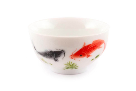 Уценённая пиала керамическая "Благородные карпы", 50 мл. | 茶杯. Price: ₽340 rub.