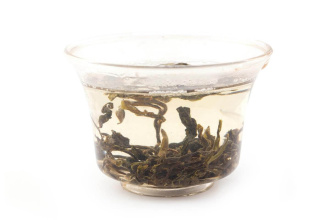 Loose Leaf Pu-erh Tea - Шэн пуэр 2021 г. "Нака да шу" (Большие деревья из Нака), 