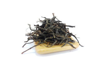 Red tea Fengqing da shu shaikhong (Red tea from large puer trees from Fengqing)
