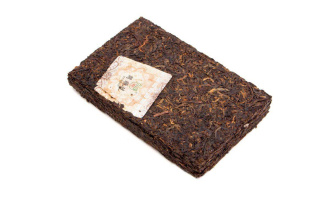 Pressed Rip Pu-erh Tea - Шу пуэр 2014 г. «Чем старше, тем ароматнее» марки «Кайшуньхао» кирпич 250 г, 