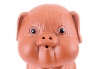Чайная игрушка «Малыш поросёнок» глиняная. Цена: 920 ₽ руб.