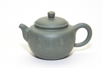 Чайник из исинской глины мастера Гао Веньи, 230 мл.. Price: ₽9,110 rub.
