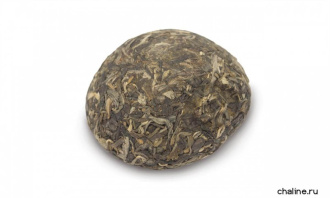 Pressed Raw Pu-erh Tea - Шэн пуэр 2014 г. «Люкс» марки «Сосна и журавль» завода «Сягуань» гнездо 100 г, 