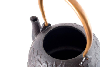Cast iron teapot "Let's make tea in the forest", 1500 ml.. Price: ₽15,490 rub.