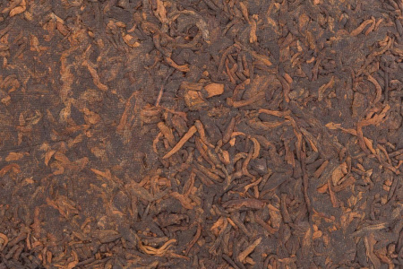 Pressed Rip Pu-erh Tea - Шу пуэр 2012 г. «Золотые ворсинки Биндао» завода «Зелёное озеро» бинча 357 г, 