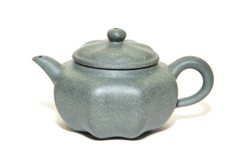 Чайник из исинской глины мастера Гао Веньи "Грани", 260 мл.. Price: ₽7,220 rub.