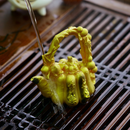 Чайная фигурка меняющая цвет "Шуй Ху". Price: ₽2,140 rub.