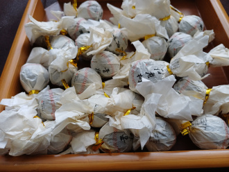 Pressed Raw Pu-erh Tea - Шэн пуэр 2021 г. «Сигуй лао шу» марки «Кайшуньхао», 