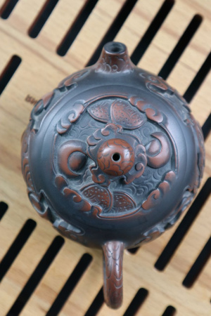 Глиняный чайник из Цзяньшуй, Юньнань "Жаба и жемчуг", 250 мл. Price: ₽53,240 rub.