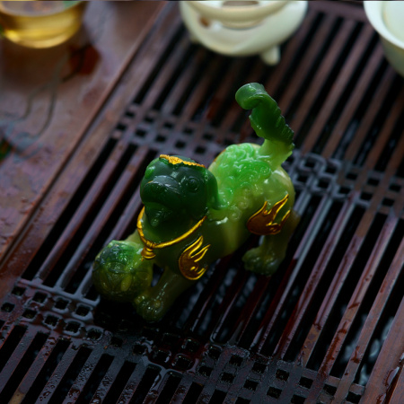 Color-changing tea toy "Emerald Sky Lion". Price: ₽2,960 rub.