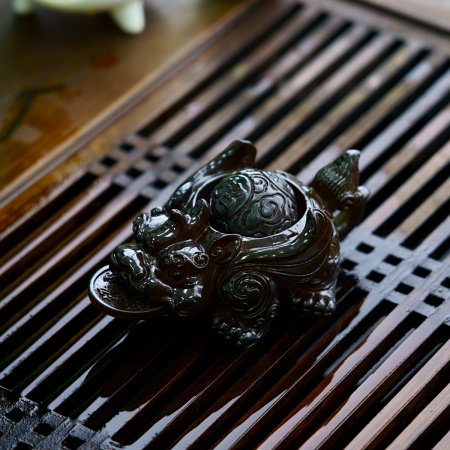 Чайная фигурка меняющая цвет "Би Се". Price: ₽2,090 rub.