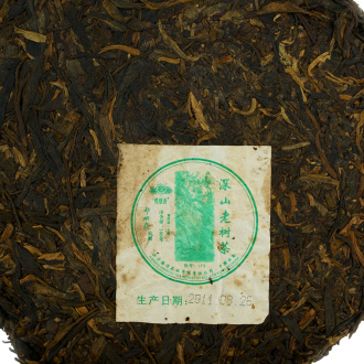 Pressed Raw Pu-erh Tea - Шэн пуэр 2011 г. "Шэньшань Лао Шу" марки "Лаотунчжи" (Старый товарищ) завода "Хайвань" 500 г, 
