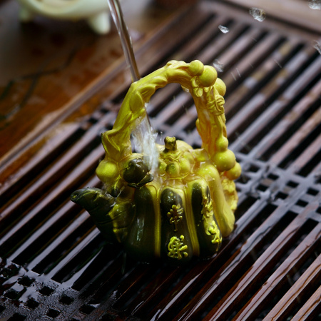 Чайная фигурка меняющая цвет "Шуй Ху". Price: ₽2,140 rub.