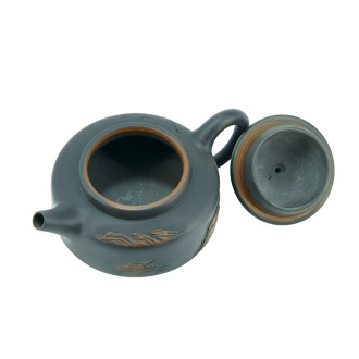 Глиняный чайник из Цзяньшуй, Юньнань "Хатки у дерева". Price: ₽10,330 rub.